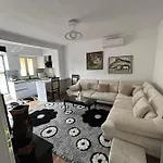 홈스테이 Flat In Berat's Center & Great Terrace *