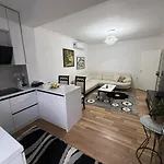 홈스테이 Flat In Berat's Center & Great Terrace *