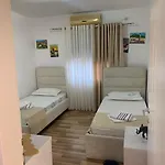 Flat In Berat's Center & Great Terrace Alloggio in famiglia *