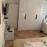 홈스테이 Flat In Berat's Center & Great Terrace *
