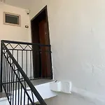 홈스테이 Flat In Berat's Center & Great Terrace 베라트