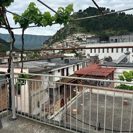 Flat In Berat's Center & Great Terrace