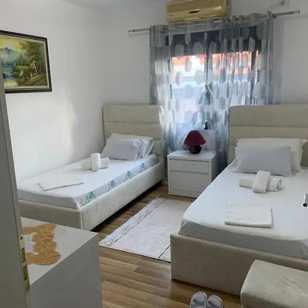 Flat In Berat's Center & Great Terrace * בראט