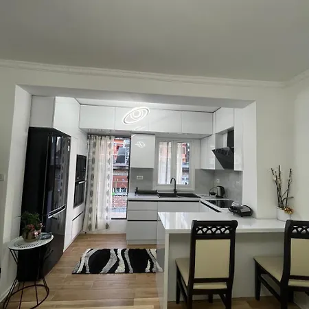 Flat In Berat's Center & Great Terrace * Berat