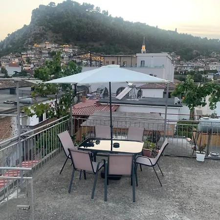 Flat In Berat's Center & Great Terrace *