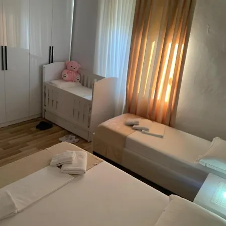 Flat In Berat's Center & Great Terrace Berat