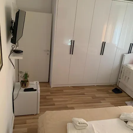 Accommodatie bij particulieren Flat In Berat's Center & Great Terrace *