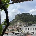 Flat In Berat's Center & Great Terrace Berat