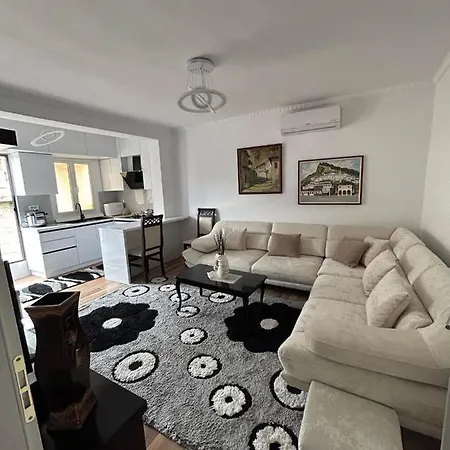 Homestay Flat In Berat's Center *