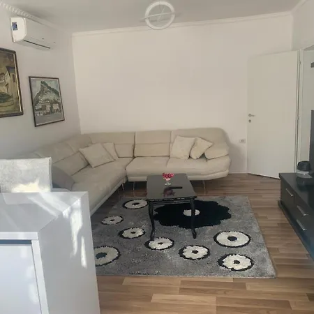 Flat In Berat's Center * 培拉特