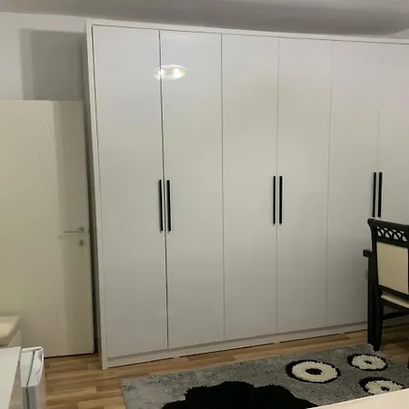 Flat In Berat's Center Homestay