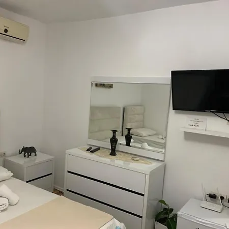 Flat In Berat's Center Homestay Berat