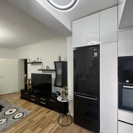 Flat In Berat's Center * 培拉特