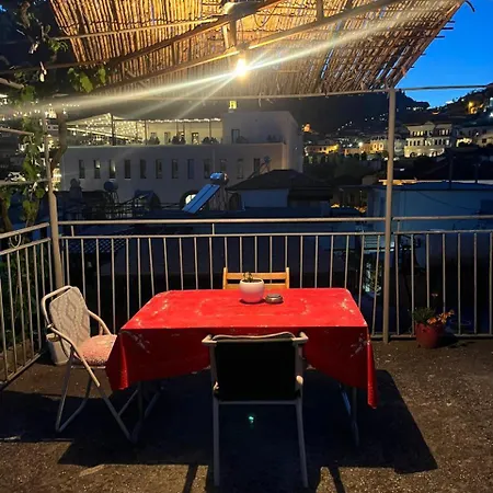 Проживание в семье Flat In Berat's Center