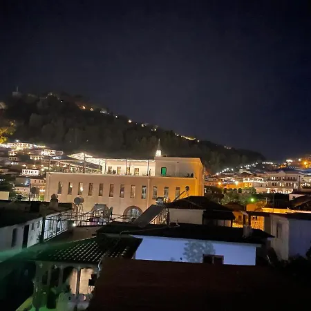 Flat In Berat's Center 培拉特